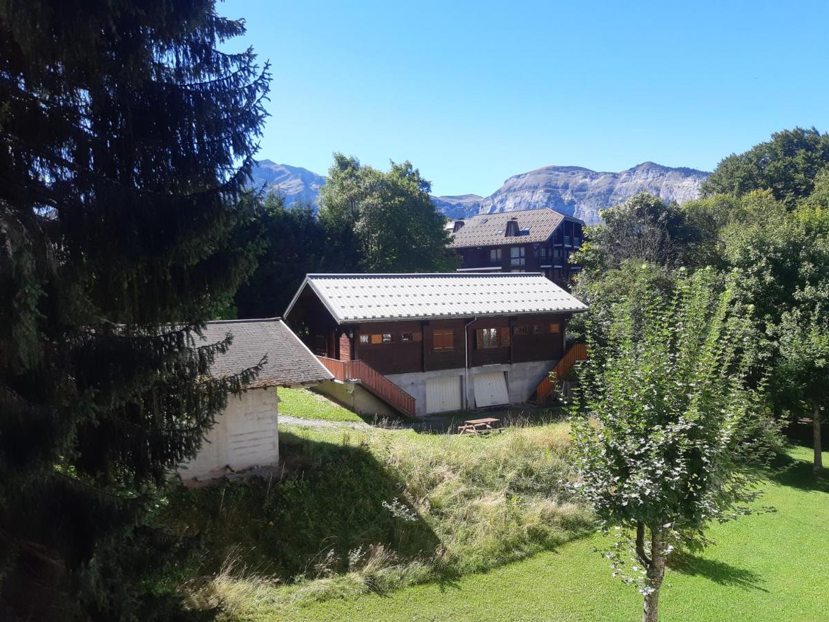 Appartement En Station De Ski A 700 M Des Telecabines Et 100 M Du Centre-Village Les Carroz d'Araches Esterno foto